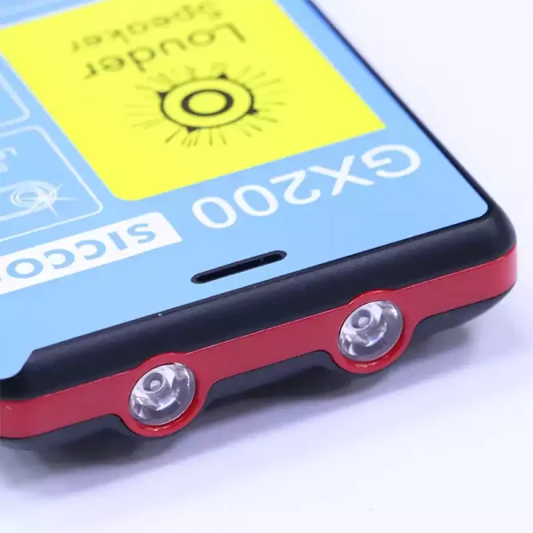 گوشی موبایل سیکو مدل SICCOO GX200 با طراحی ساده، نمایشگر 3.5 اینچی، حافظه داخلی 32 مگابایت و باتری قابل تعویض 3000 میلی‌آمپر ساعت، گزینه‌ای اقتصادی و کاربردی برای استفاده‌های روزمره است. این گوشی دو سیم‌کارت با رنگ مشکی عرضه می‌شود.